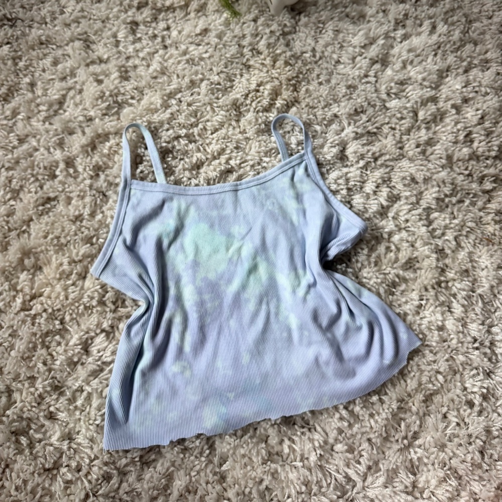 No Boundaries super cute tie-dye spring crop top belly shirt Soft Blue Camisole